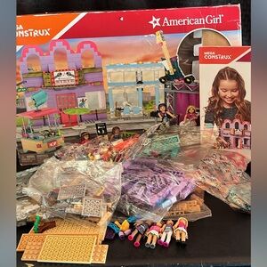 Mega Construx FFB03 American Girl Outdoor Music Festival Building